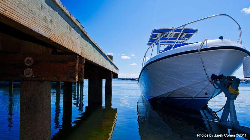 Nantucket Boat Hauling and Launching at Glyn's Marine