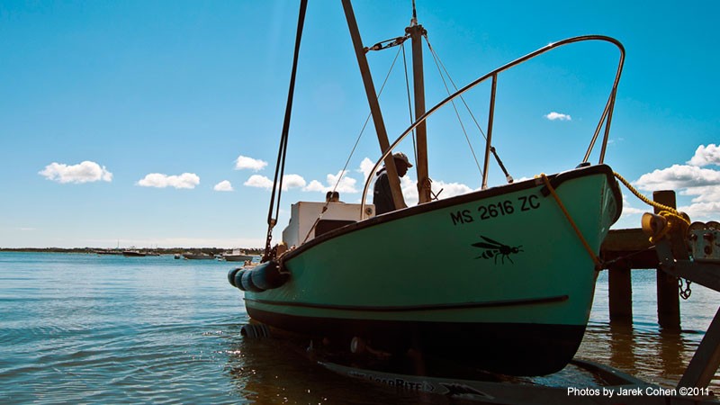 Nantucket Boat Hauling and Launching at Glyn's Marine